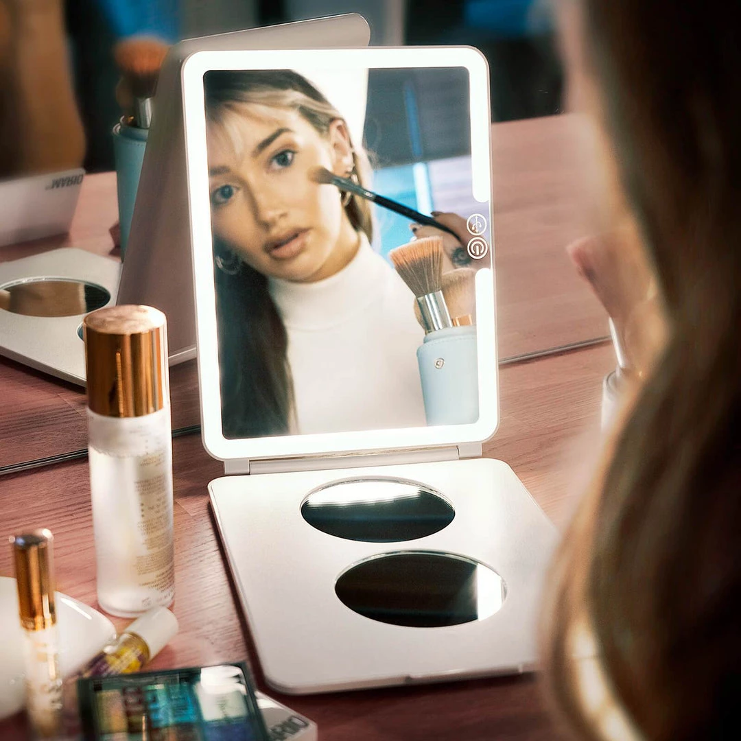 LuMee Studio Portable LED Makeup Mirror - Makeup Mirrors 8 LuMee Studio Portable LED Makeup Mirror - Makeup Mirrors