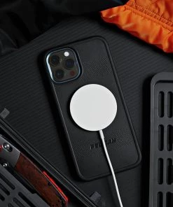 Pelican Protector Black (Works With MagSafe) - IPhone 13